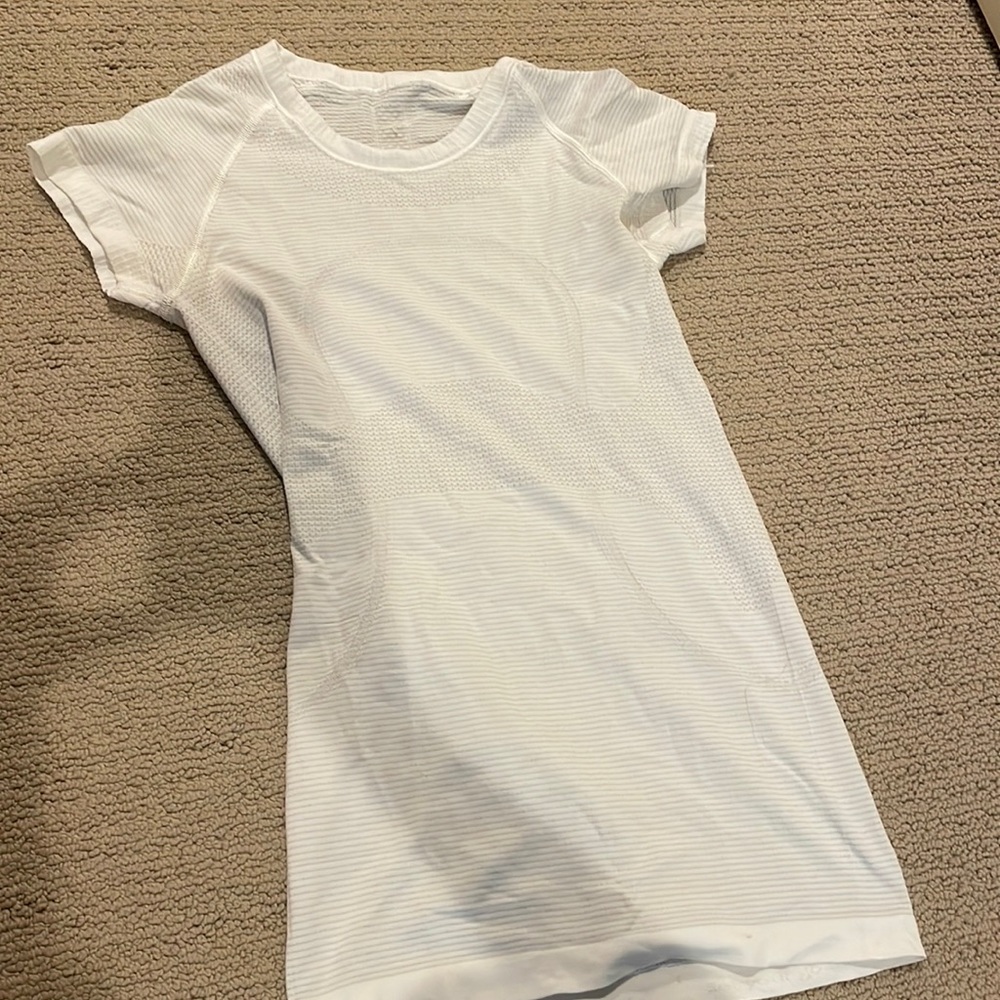 White lululemon shirt